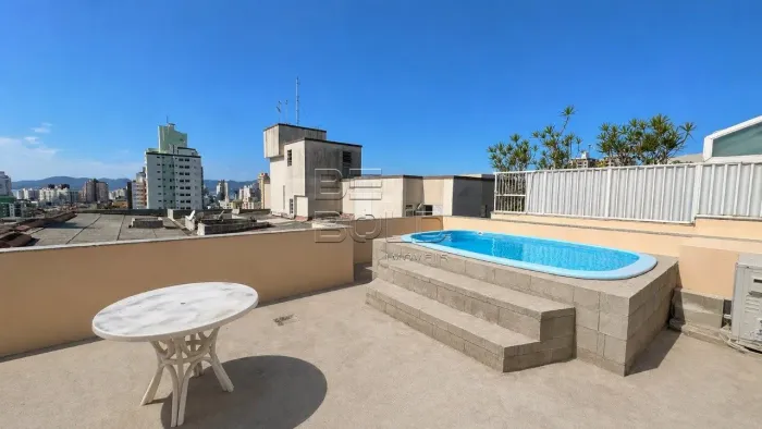 Cobertura com piscina 3 dormitórios no Estreito