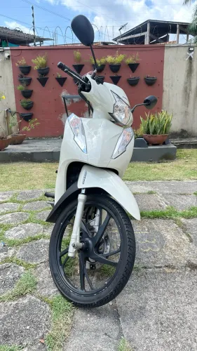 Biz 125 única dona, 21 mil km rodados