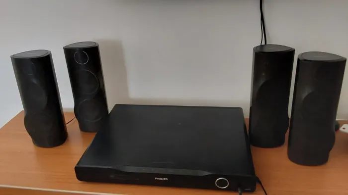 Vendo Home theater Philips antigo