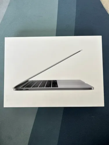 Caixa de MacBook Pro 13 polegadas 