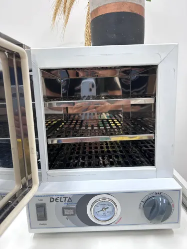 Esterilizador de utensílios de manicure + armário 