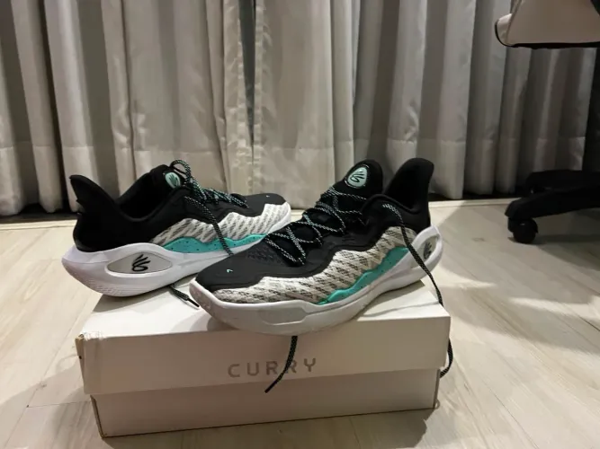 Curry 11 Basquete