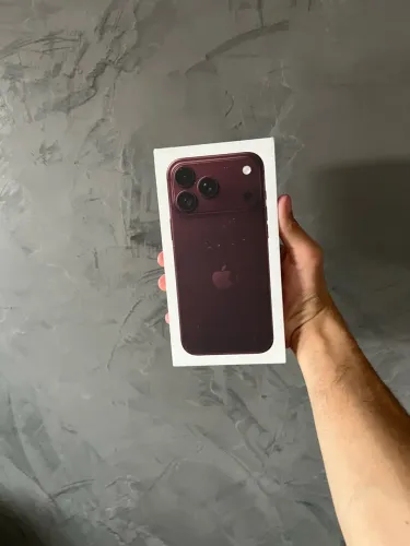 iPhone 18 pro Max vinho
