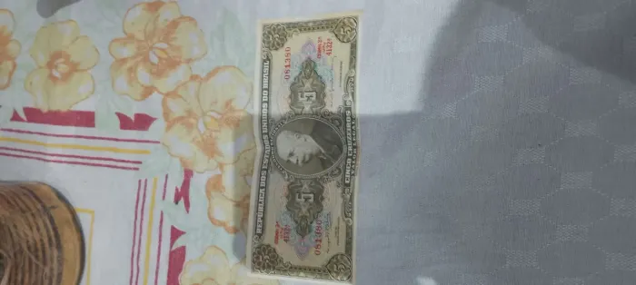 Nota antiga de 5 cruzeiros rara. 