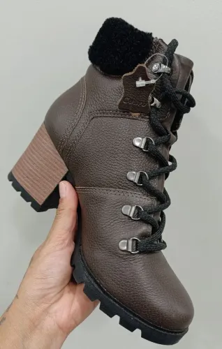 Bota nova nunca usada Tam.35 couro original marca Dakota 