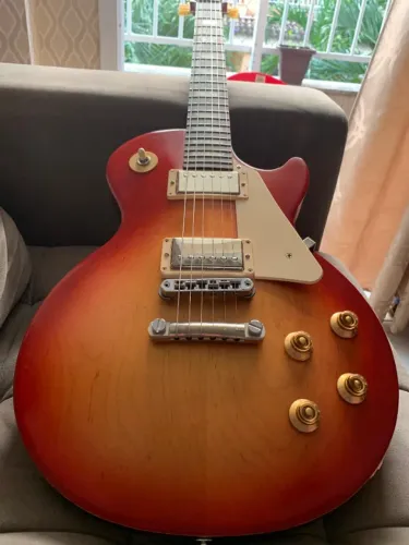 GIBSON LES PAUL TRIBUTE 2022 - CHERRY SUNBURST