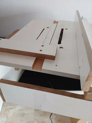 Serra circular Hammer com bancada