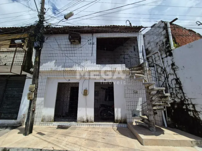 Casa altos com 3 quartos no bairro Montese em Fortaleza, CE