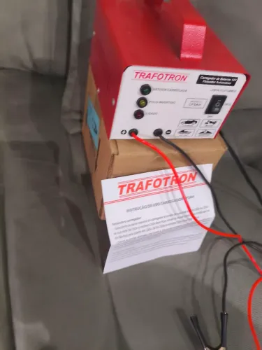 Vendes se um carregador para moto e carro 