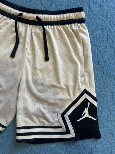 bermuda jordan bege