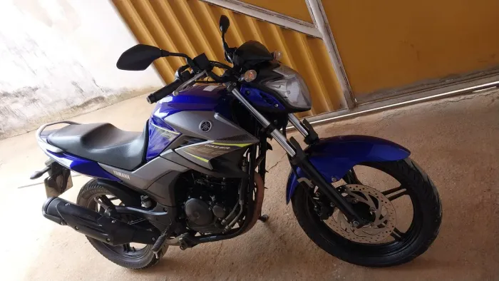 Fazer 250 blueflex limited edition.