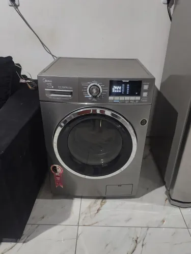 Máquina de lavar e seca 11kg Midea inverter