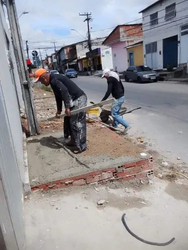 Pedreiro profissional disponível *51