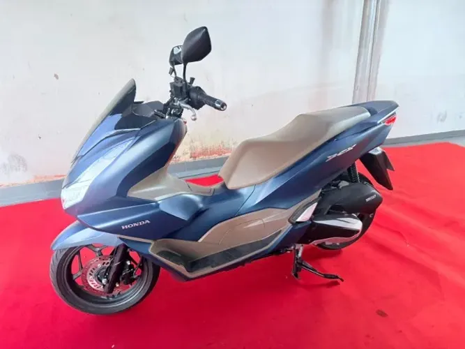 HONDA PCX DLX ABS 160CC - APENAS 1600 KM RODADOS - REVISADA NA CONCESSIONARIA