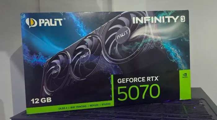 Placa de vídeo RTX 5070 Triplo Fan - Nova - Nota fiscal e Garantia