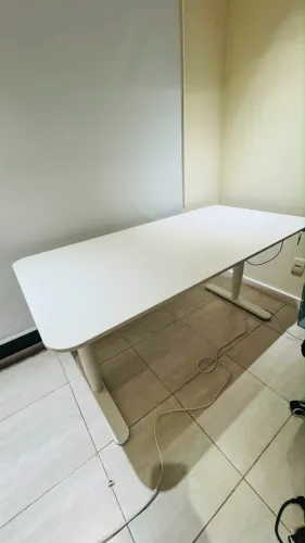 Mesa com Regulagem de Altura Elétrica Branca - Trabalhe Sentado ou em Pé