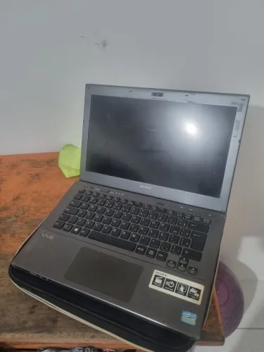 Notebooks com pequenas avarias