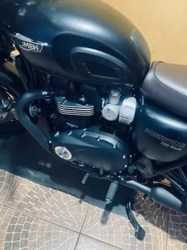 TRIUMPH BONNEVILLE T120