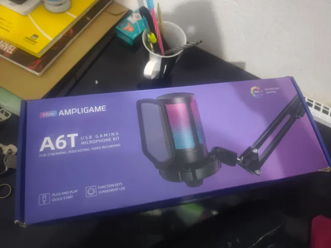 Microfone Gamer FIFINE AmpliGame A6T RGB + Braço Articulado