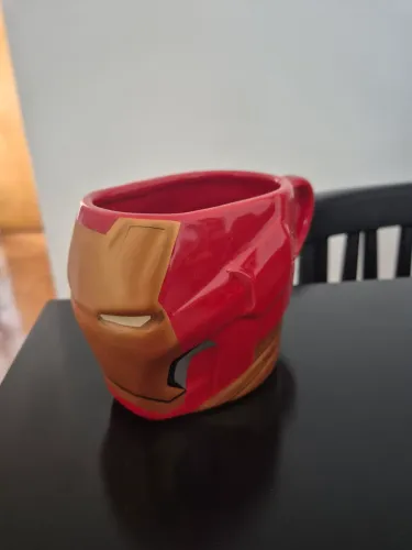 Caneca oficial da Disney homem-de-ferro ironman