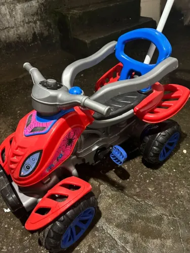 Maral Spider / Quadriciclo 2 em 1 com empurrador.