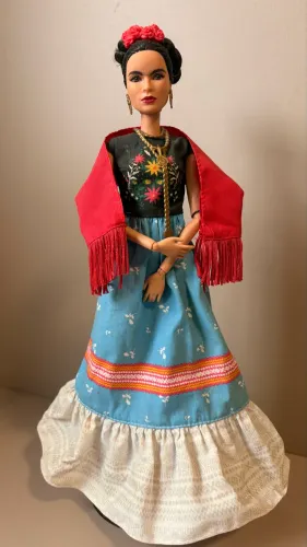 Barbie Frida Kahlo