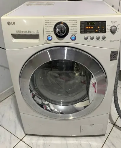 Vendo maquina lava e seca funcionando perfeita mente 220w