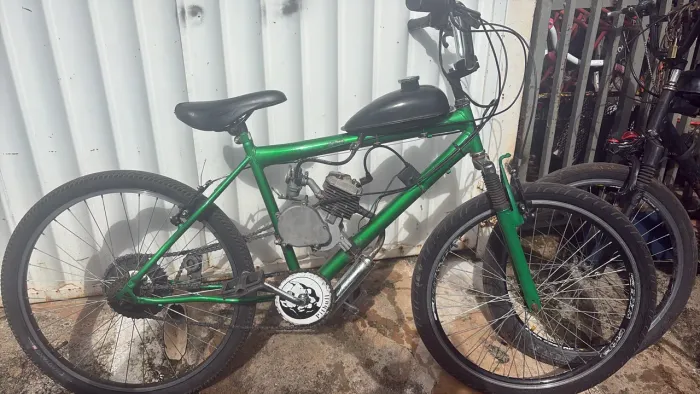 Motorizada 80cc barata pra ir logo
