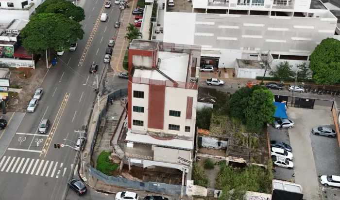 PREDIO COMERCIAL NO SETOR BUENO