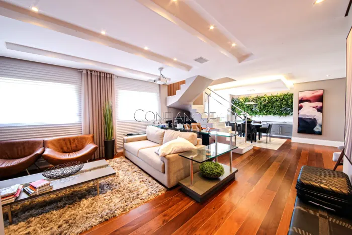 Cobertura Duplex mobiliado 2 quartos com suítes à venda no Alto da Rua XV em Curitiba/PR -