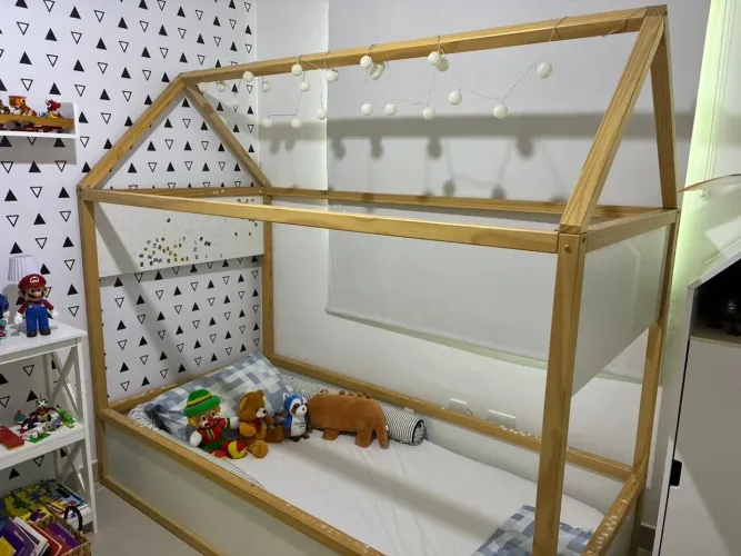 Cama infantil montessoriana