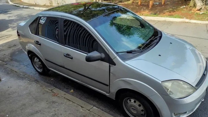 Ford Fiesta Sed. 1.6 8V Flex 4P 2005