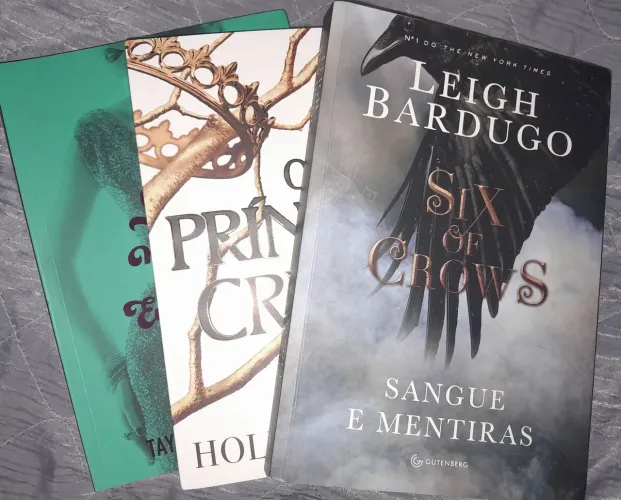 Vendo livros e mangás