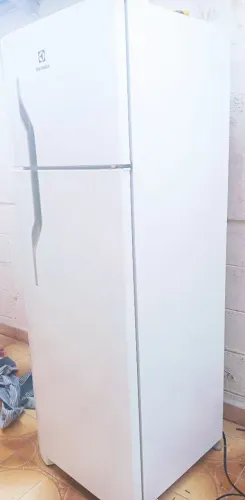 Geladeira 220 vts Eletrolux