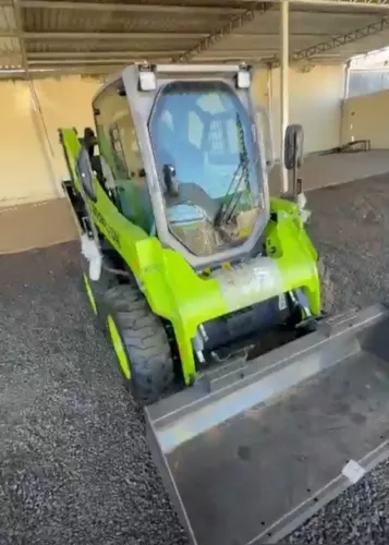 MINI CARREGADEIRA ZOOMLION ZS080V - 2026 | APENAS 18 HORAS