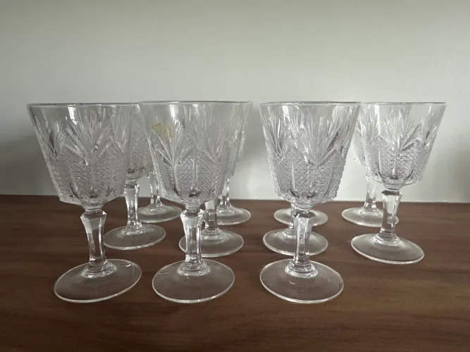 Taças de cristal de licor
