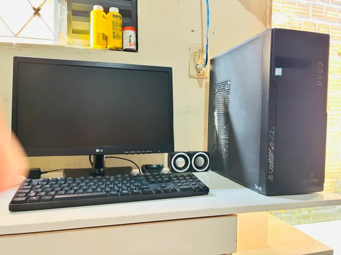 Vendo ou troco computador de mesa