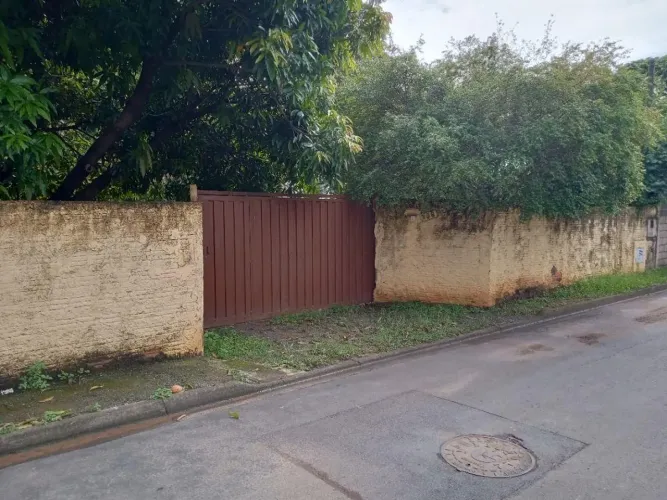 Chácara à venda em Hortolândia, Chácaras Luzitana, com 2 quartos, com 1300 m²