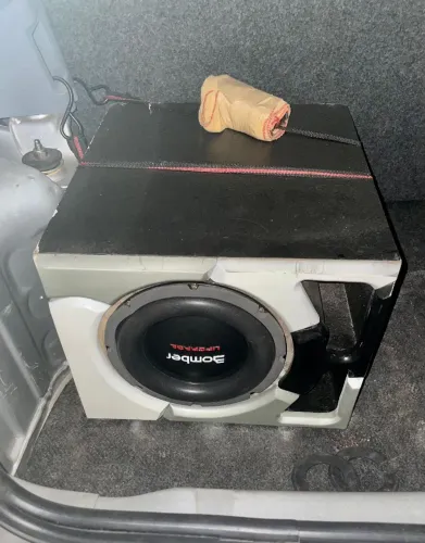 Vendo caixa sub completa