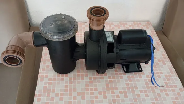 Bomba para piscina com motor WEG 1/4 CV