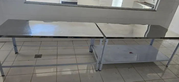 2 mesas tampa INOX ( NOVAS) COZINHA INDUSTRIAL