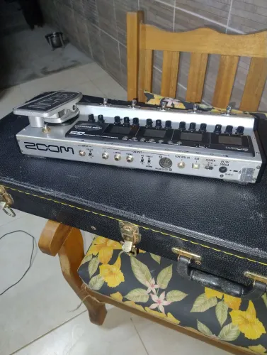 Pedaleira zoom g5