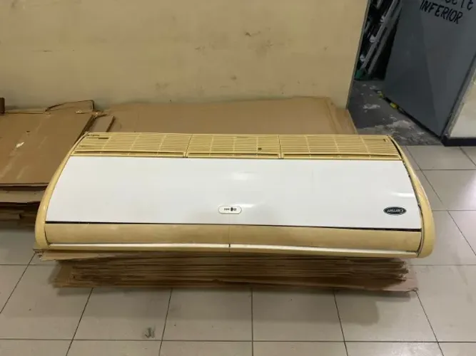 Split Carrier 60mil btus recém desinstalada e funcionando