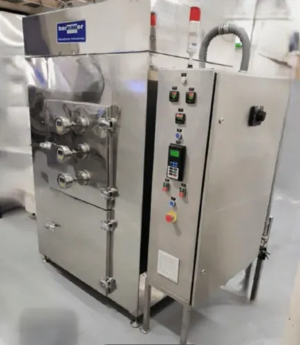 Estufa industrial de secagem e desidratação de alimentos.