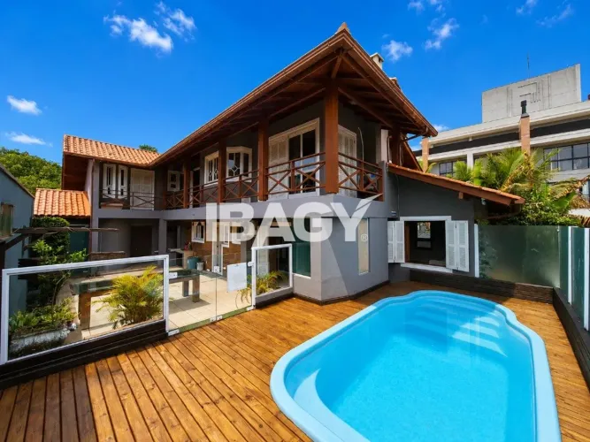 Excelente Casa 3 dormitório(s) em Lagoa da Conceição - FLORIANÓPOLIS