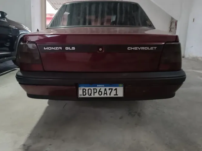 Chevrolet Monza GLS/ Hi-tech 2.0 EFI 2P E 4P (álcool) 1995
