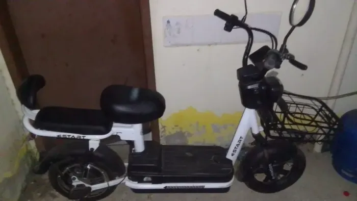 Vendo scooter elétrica 