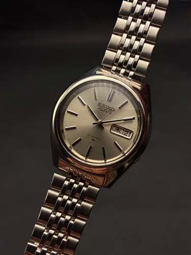 Seiko 5 Actus Champagne Sunburst