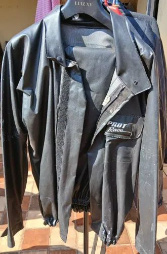 Vende-se conjunto de chuva Prot Race e calça avulsa de chuva