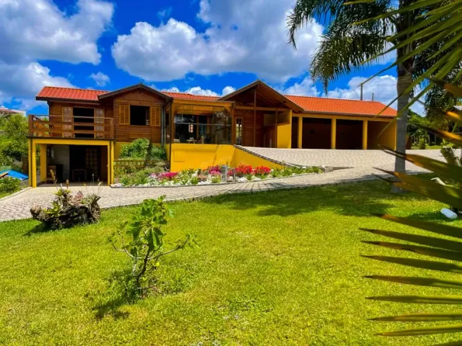 CASA DE CONDOMÍNIO QUATRO BARRAS - PR